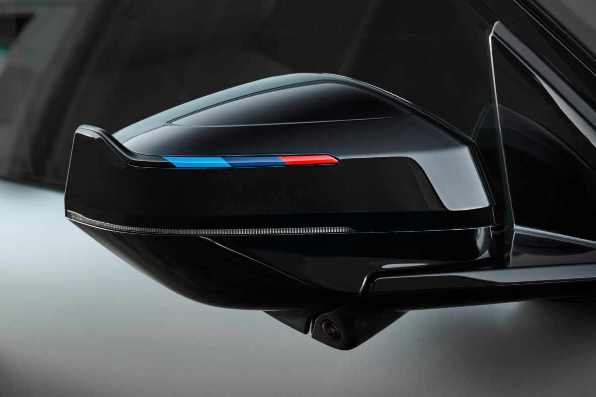 P90646122_lowRes_bmw-x5-m60e-xdrive-0.jpg
