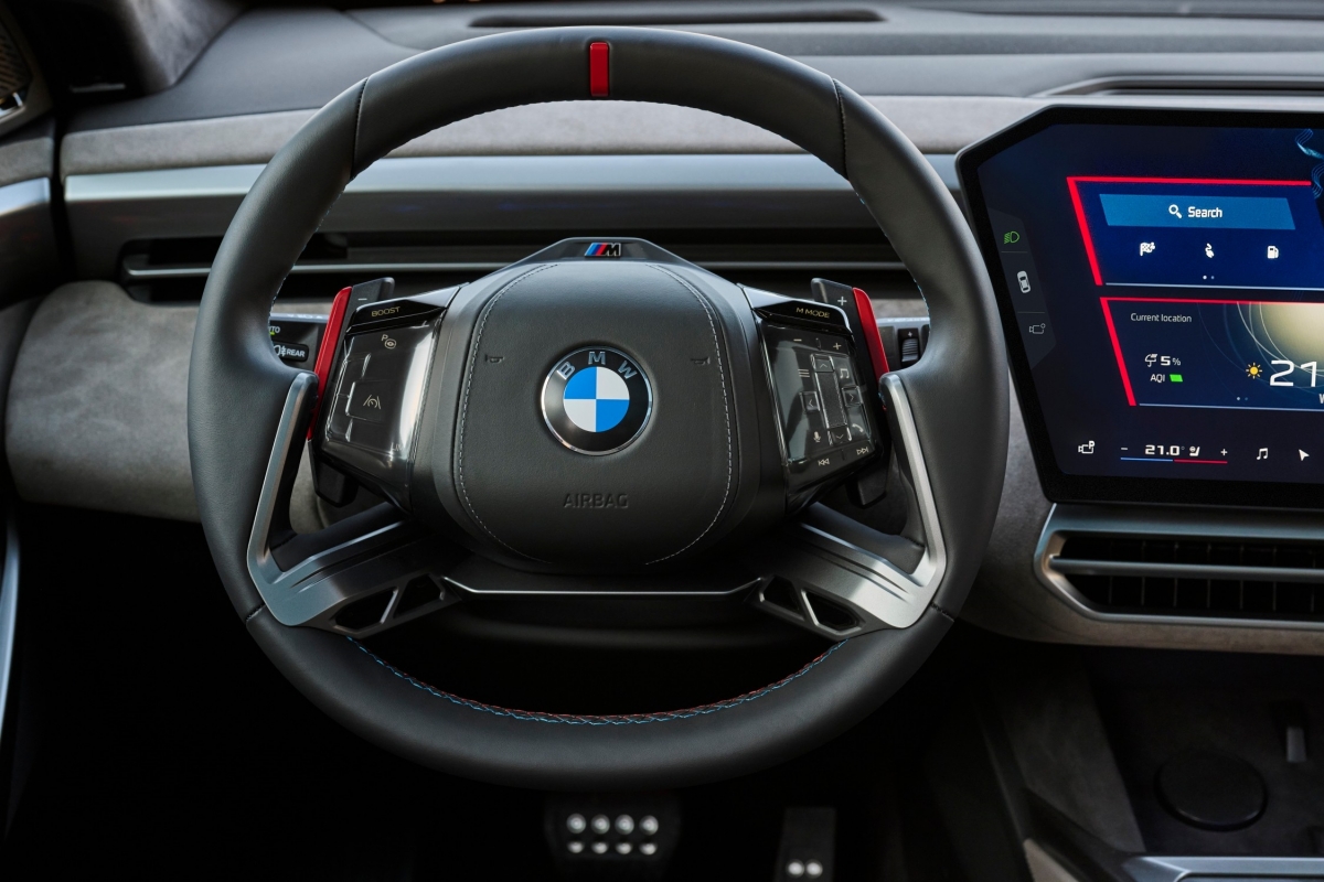 P90646128_lowRes_bmw-x5-m60e-xdrive-0.jpg