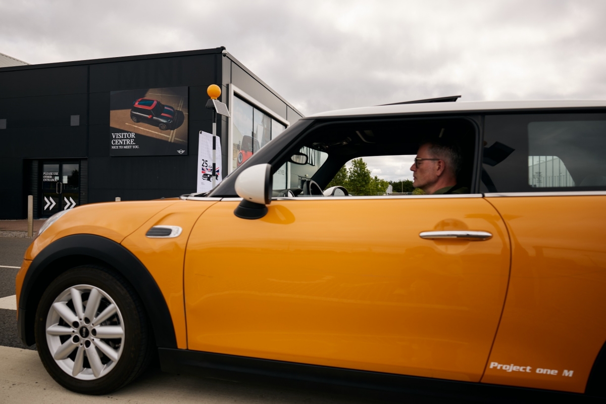 P90646643_lowRes_mini-cooper-d-1-000-.jpg