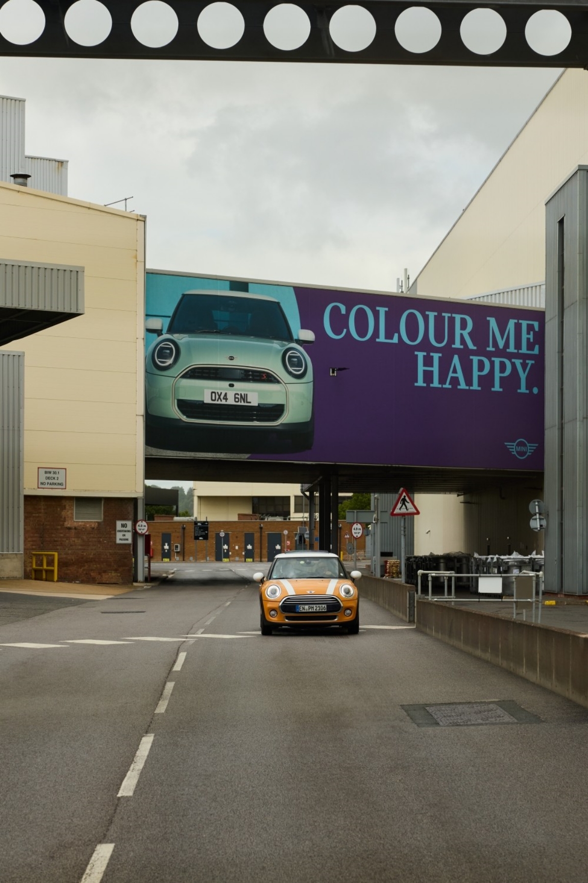 P90646661_lowRes_mini-cooper-d-1-000-.jpg