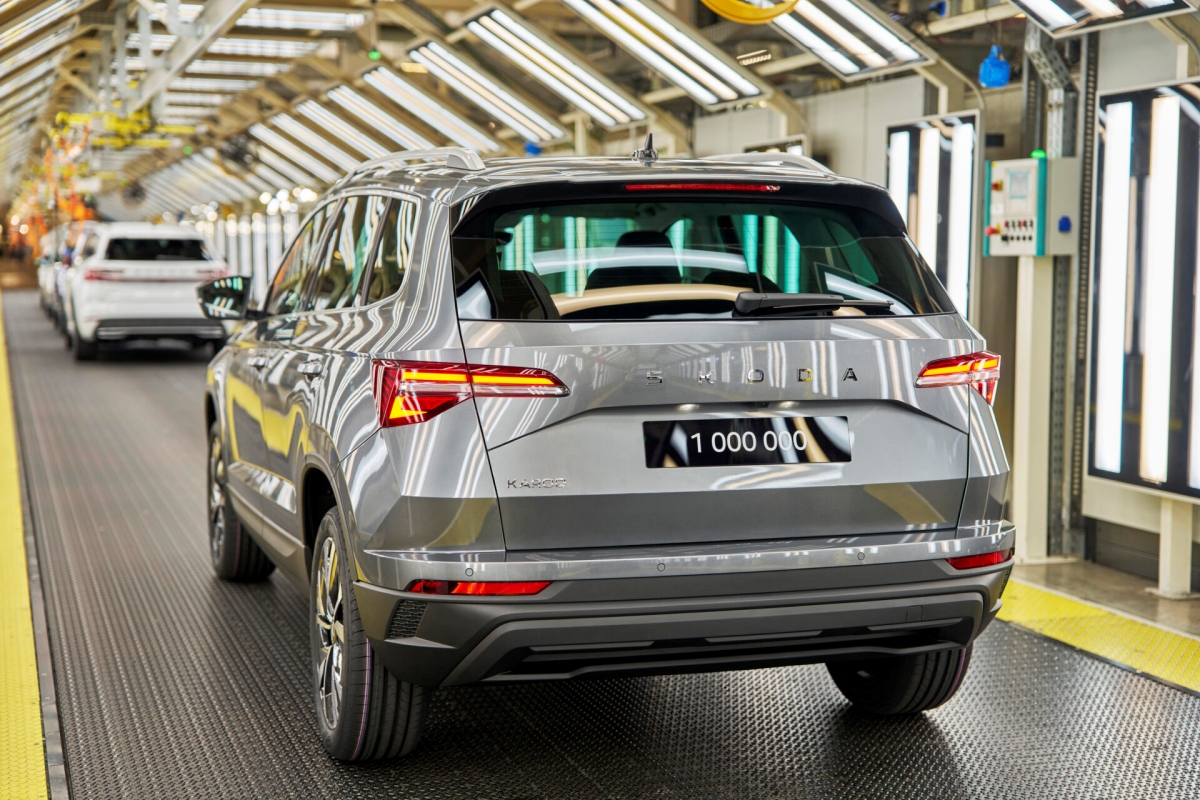 260716_production-milestone-skoda-auto-builds-its-one-millionth-karoq-2_65a1ecfe-1920x1280.jpg