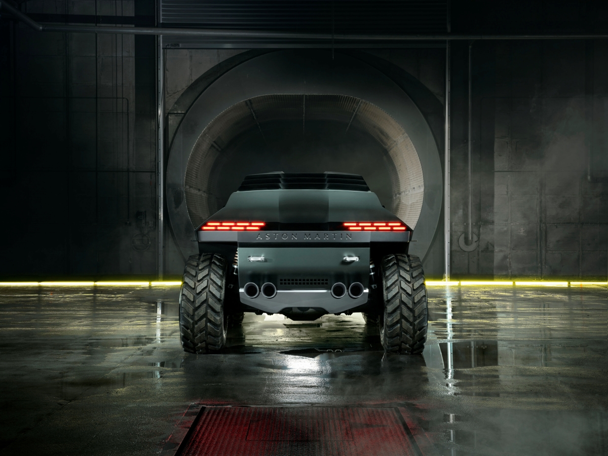 AstonMartin Dreadnought_04.jpg
