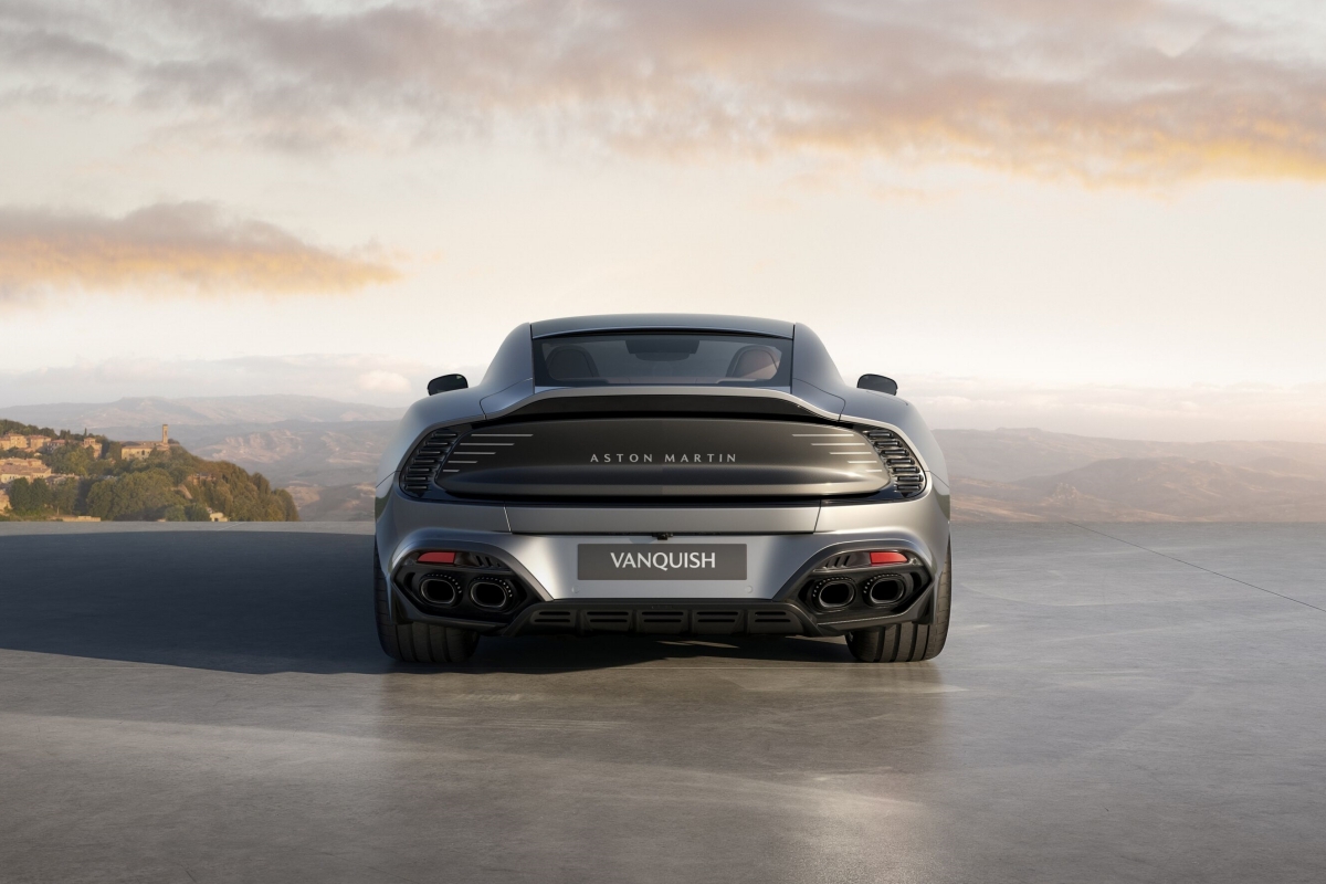 Aston Martin Vanquish 25_03.jpg