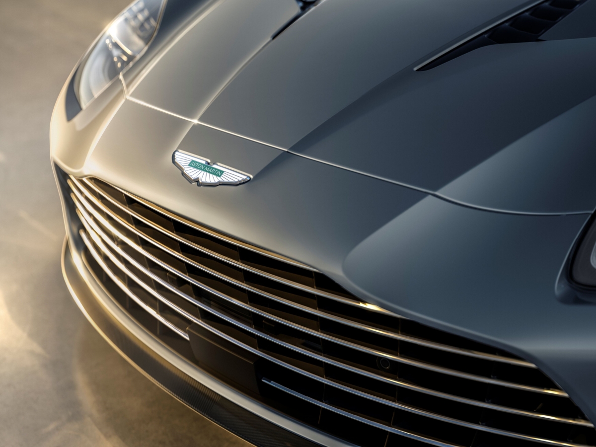 Aston Martin Vanquish 25_07.jpg