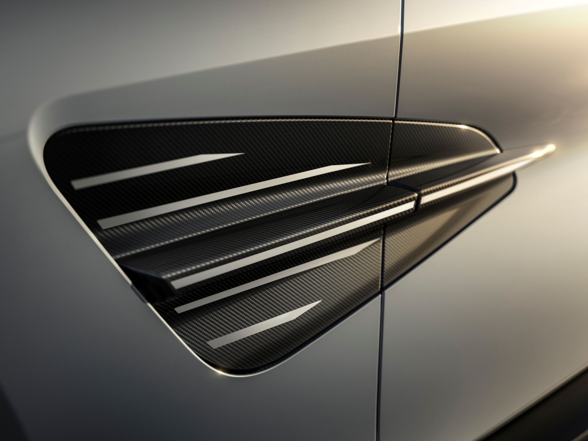 Aston Martin Vanquish 25_08.jpg