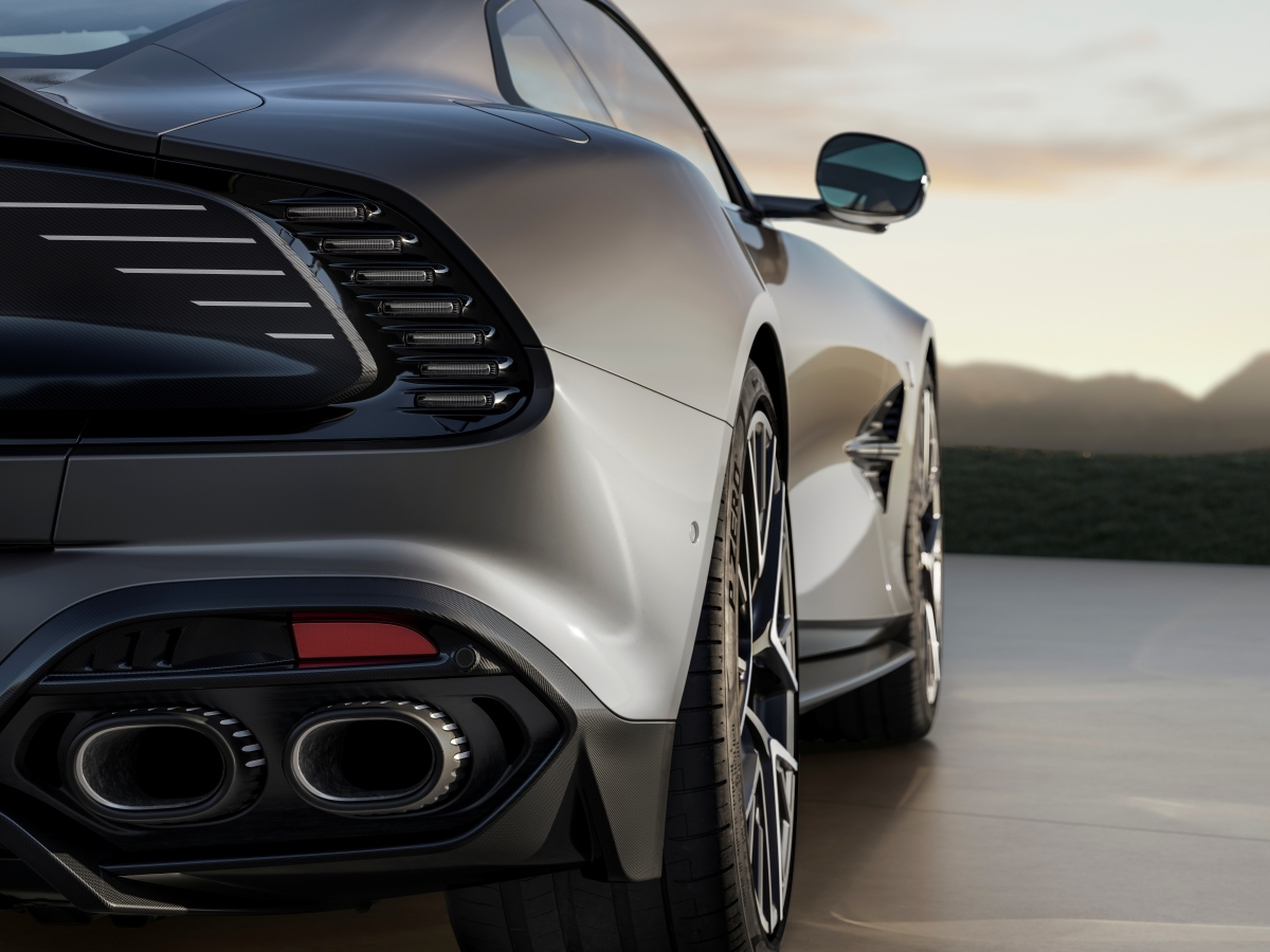 Aston Martin Vanquish 25_10.jpg