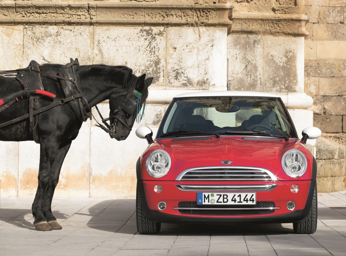 (3) MINI Cooper.jpg