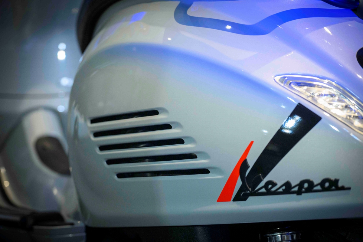 Vespa Sprint S 180-1.jpg