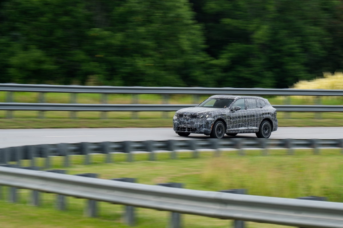 P90645292_lowRes_the-new-bmw-x5-proto.jpg
