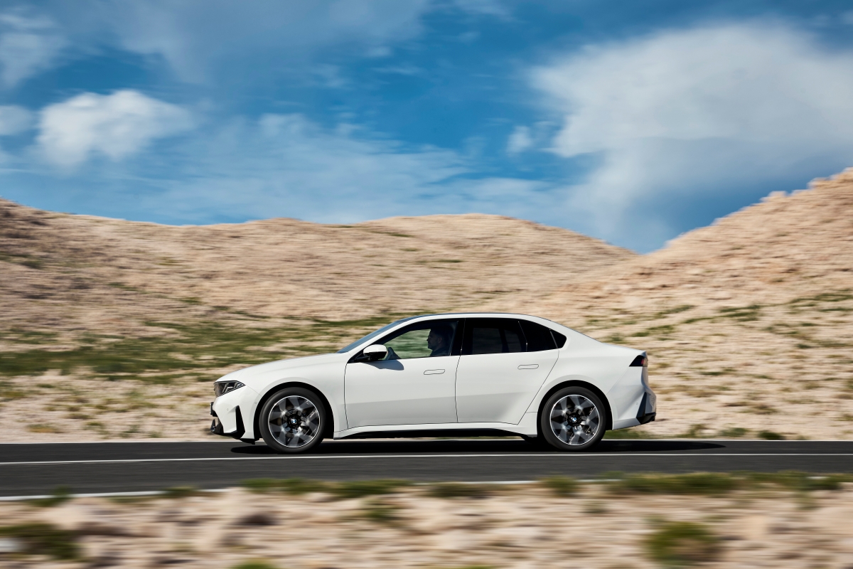 P90657640_highRes_the-new-bmw-i3-50-xd.jpg