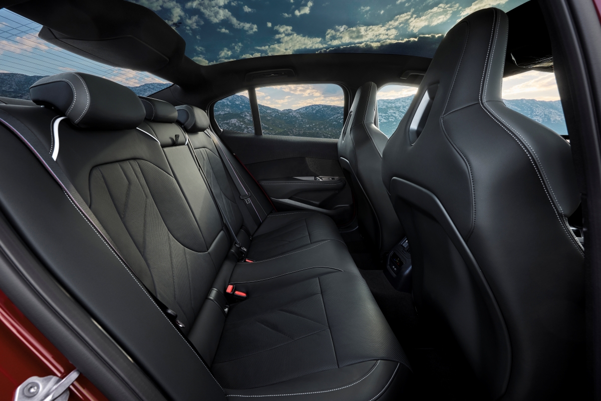 P90657774_highRes_the-new-bmw-m350-xdr.jpg