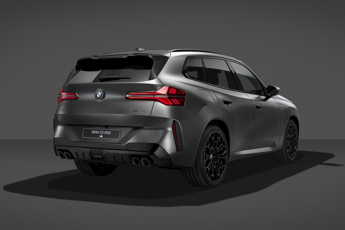 P90658749_highRes_bmw-x3-m50-xdrive-bl.jpg