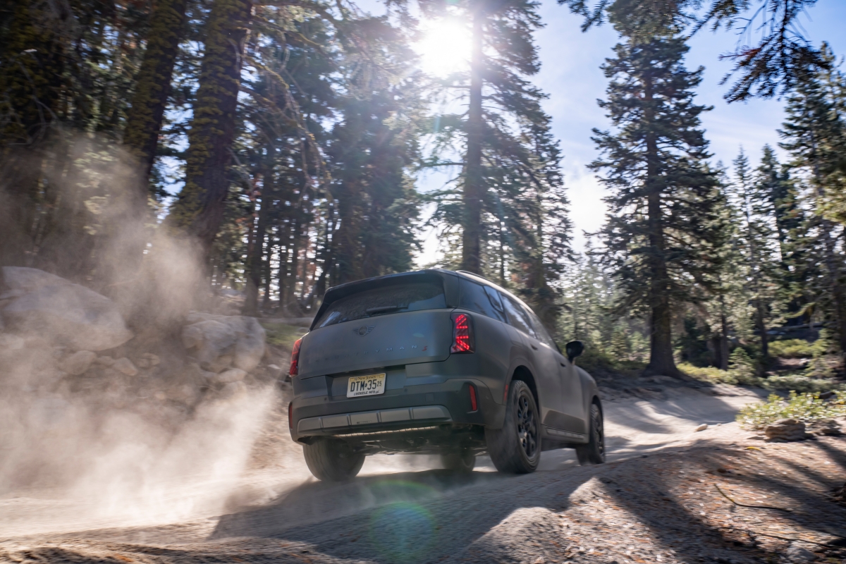 P90659513_highRes_mini-countryman-s-al.jpg