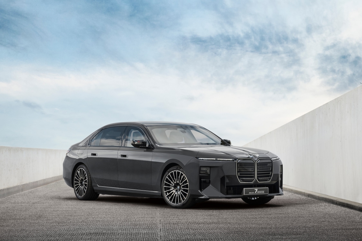 P90659251_lowRes_bmw-concept-7-protec.jpg