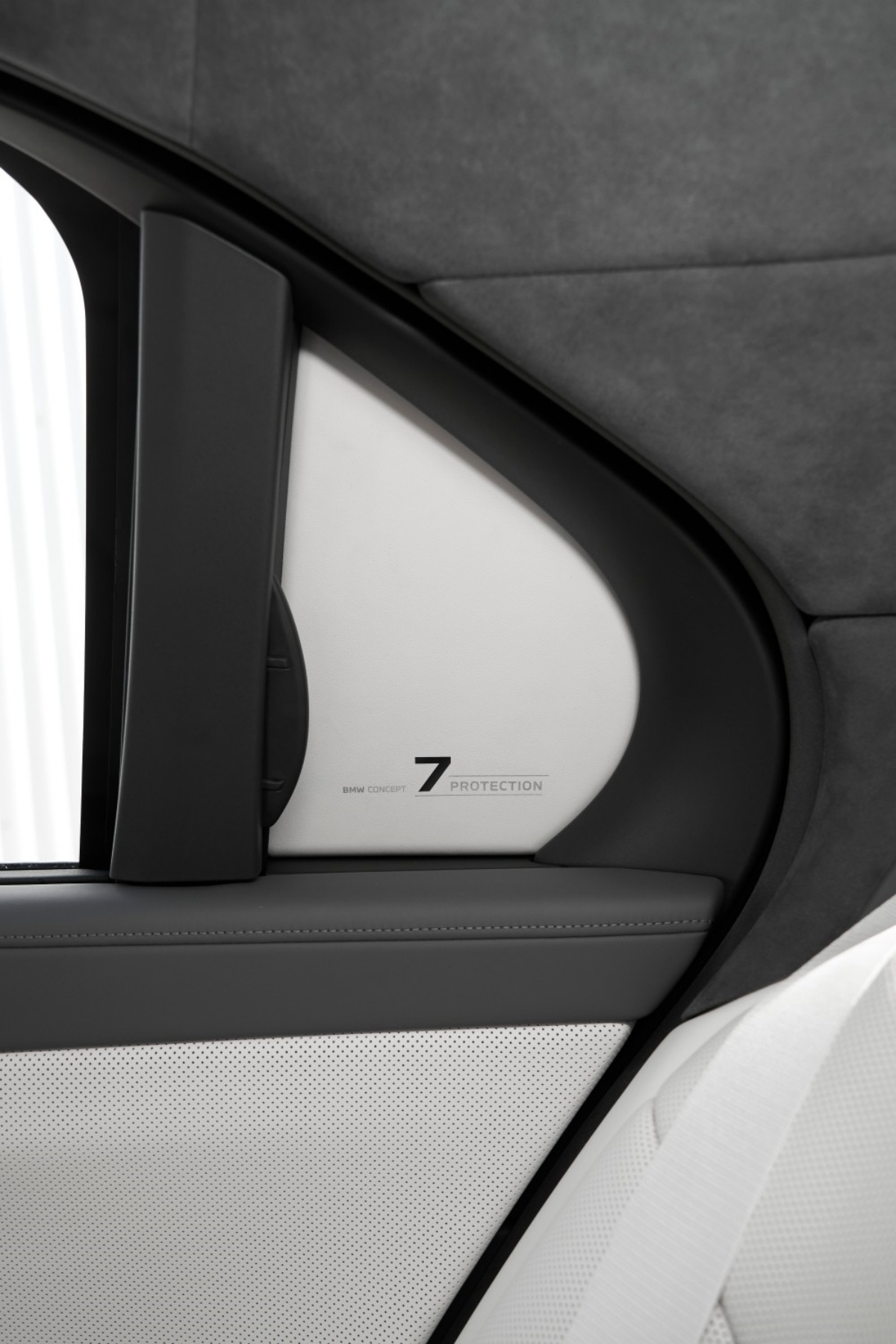 P90659259_lowRes_bmw-concept-7-protec.jpg