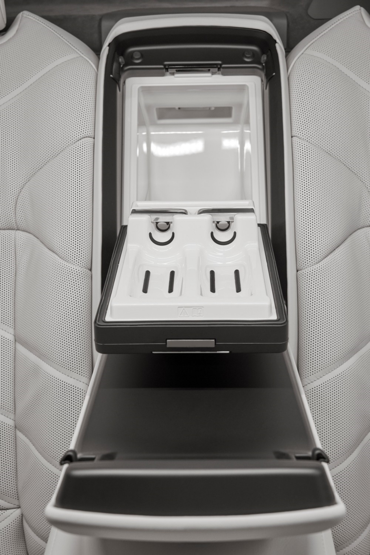 P90659263_lowRes_bmw-concept-7-protec.jpg