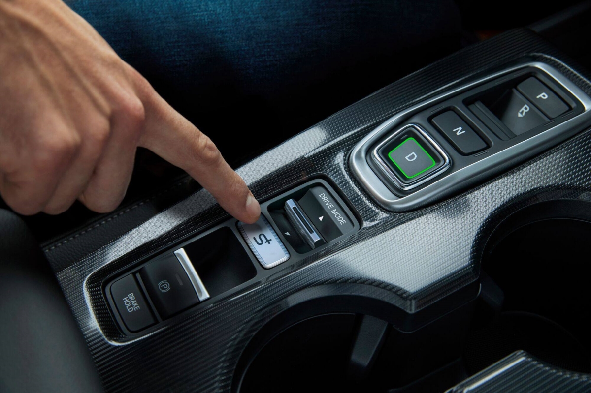 585516_CIVIC S+ SHIFT.jpg