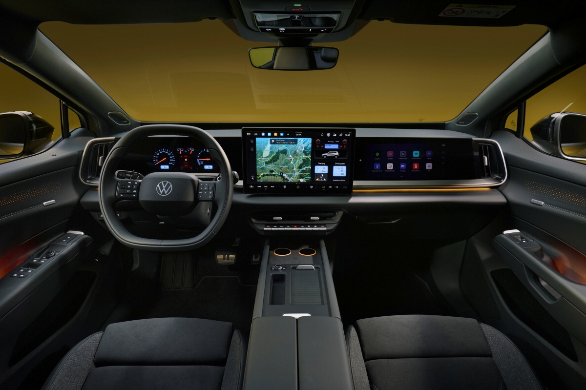 42729-db2026au00926.jpg