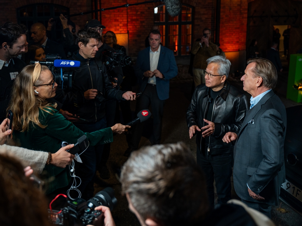 Volvo-Cars-and-NVIDIA-expand-partnership-to-advance-safe-automated-driving (1).jpg