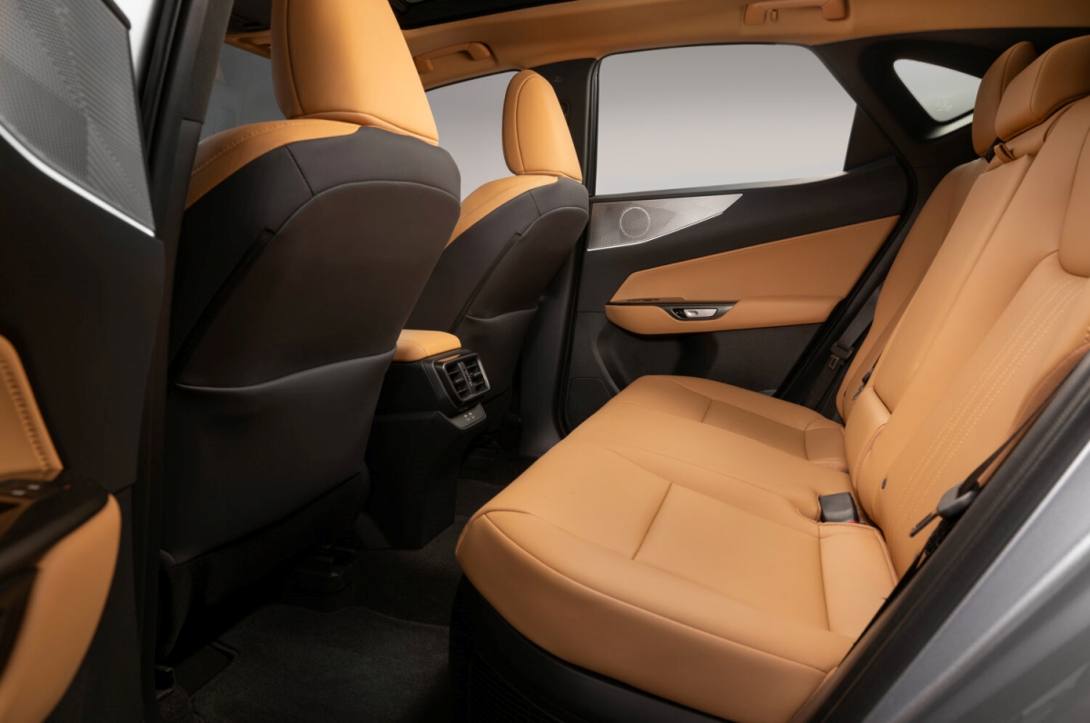 2027_Lexus_NX350h_AWD_020-1500x995.jpg