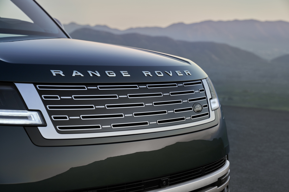 RANGE ROVER ELECTRIC GRILLE 02_09_26.jpg