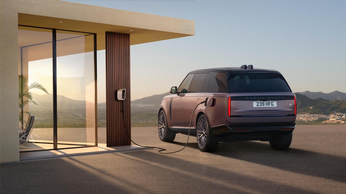 RANGE ROVER ELECTRIC ON CHARGE 02_09_26.jpg
