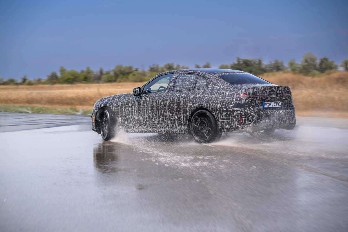 P90651557_lowRes_the-new-bmw-3-series.jpg