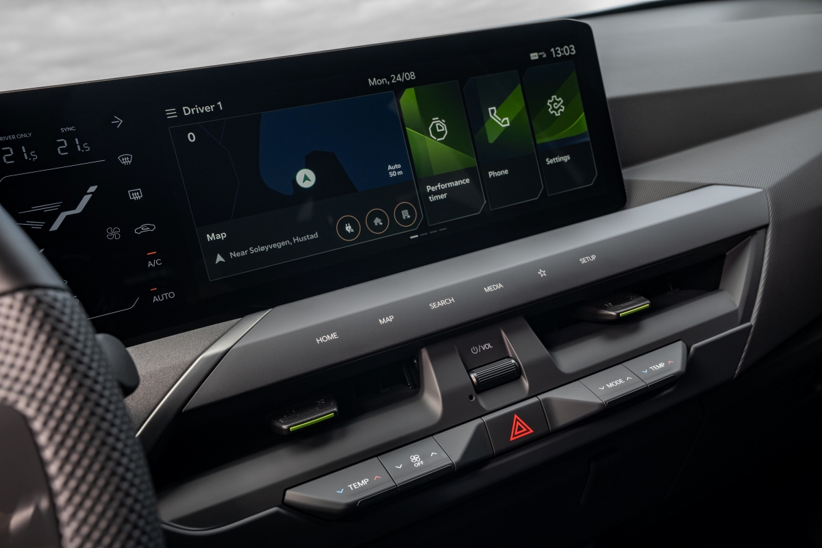 Original-32097-kia-ev5-gt-snow-white-pearl-interior-print-3600x2400-012.jpg