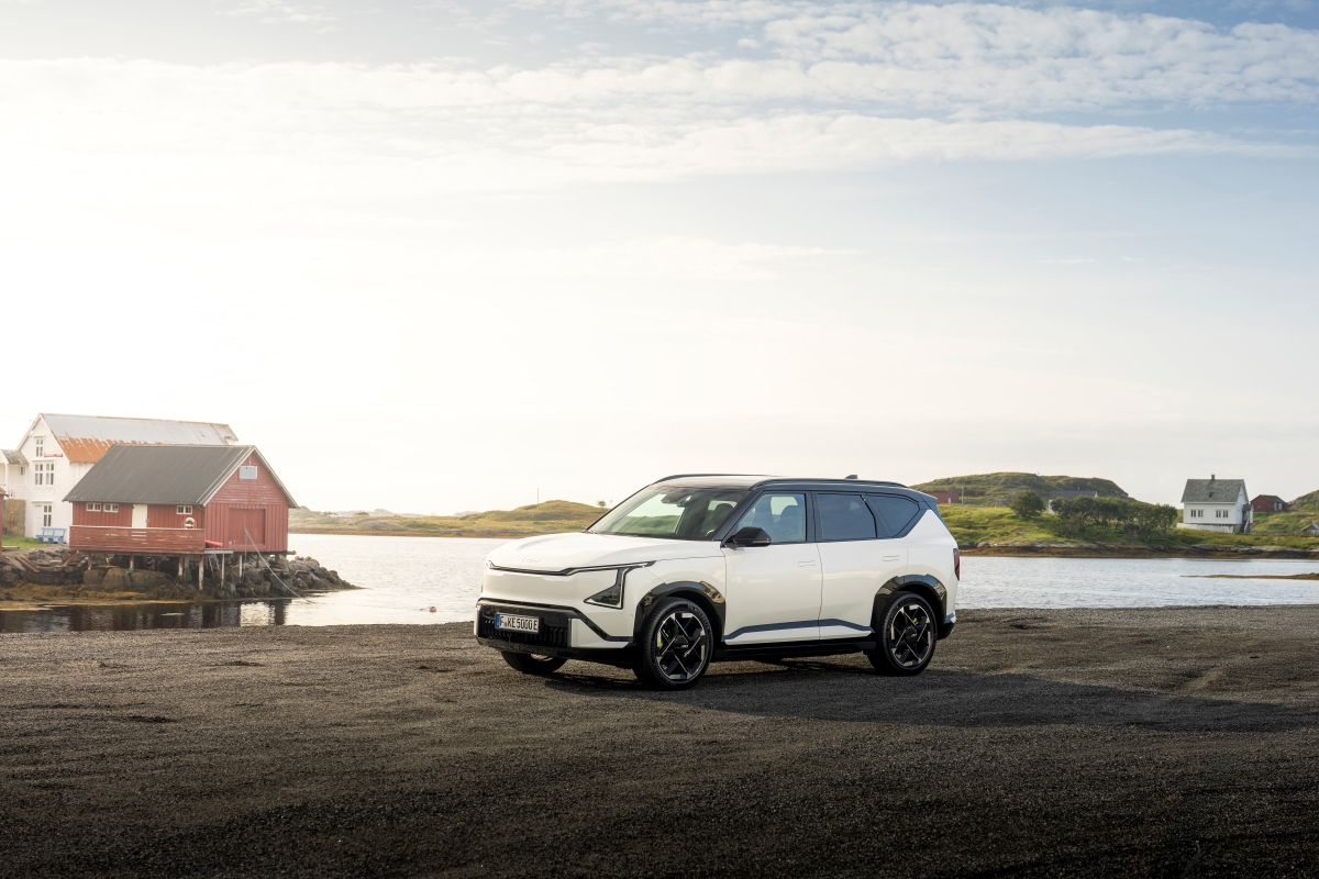 Original-32179-kia-ev5-gt-snow-white-pearl-static-print-3600x2400-009.jpg