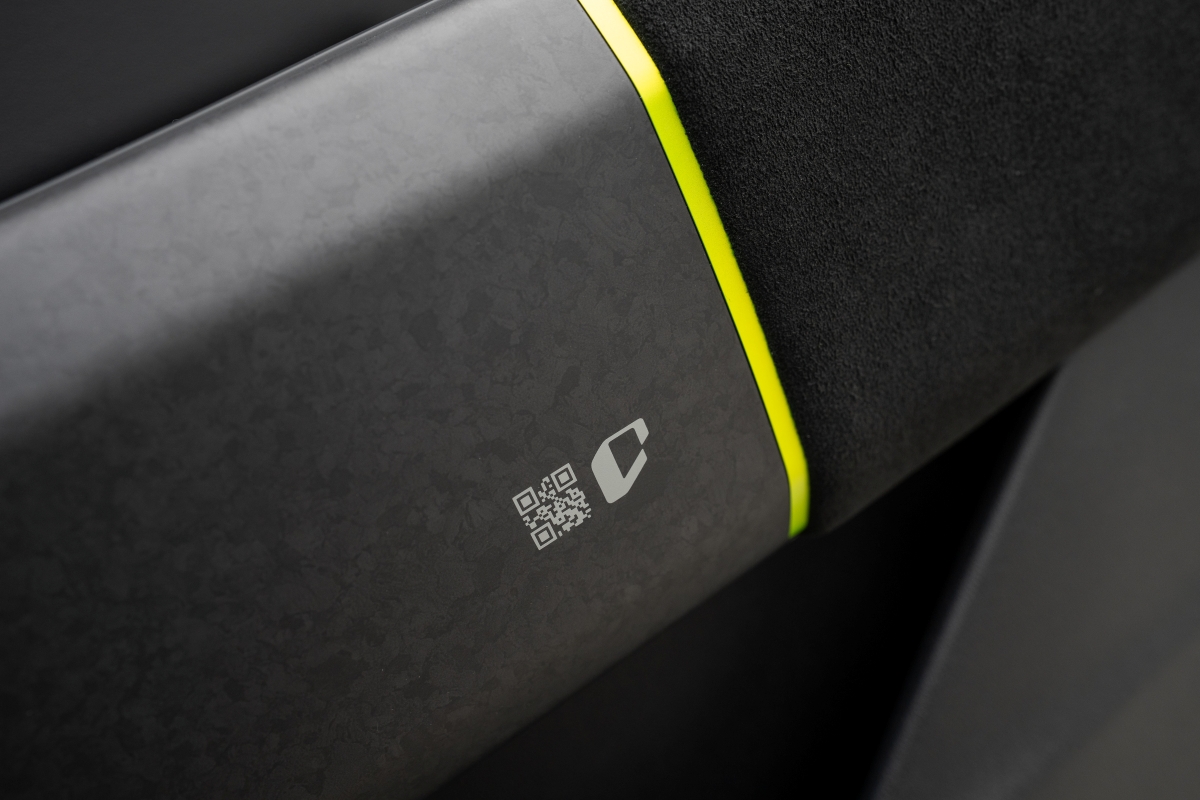 Original-32236-kia-ev4-gt-penta-metal-interior-print-3600x2400-023.jpg