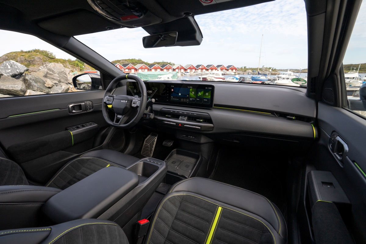 Original-32255-kia-ev4-gt-penta-metal-interior-print-3600x2400-004.jpg