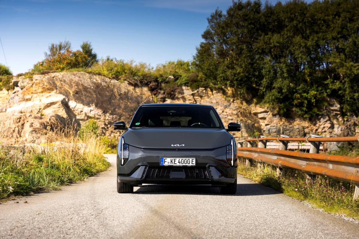 Original-32265-kia-ev4-gt-penta-metal-static-print-3600x2400-013.jpg