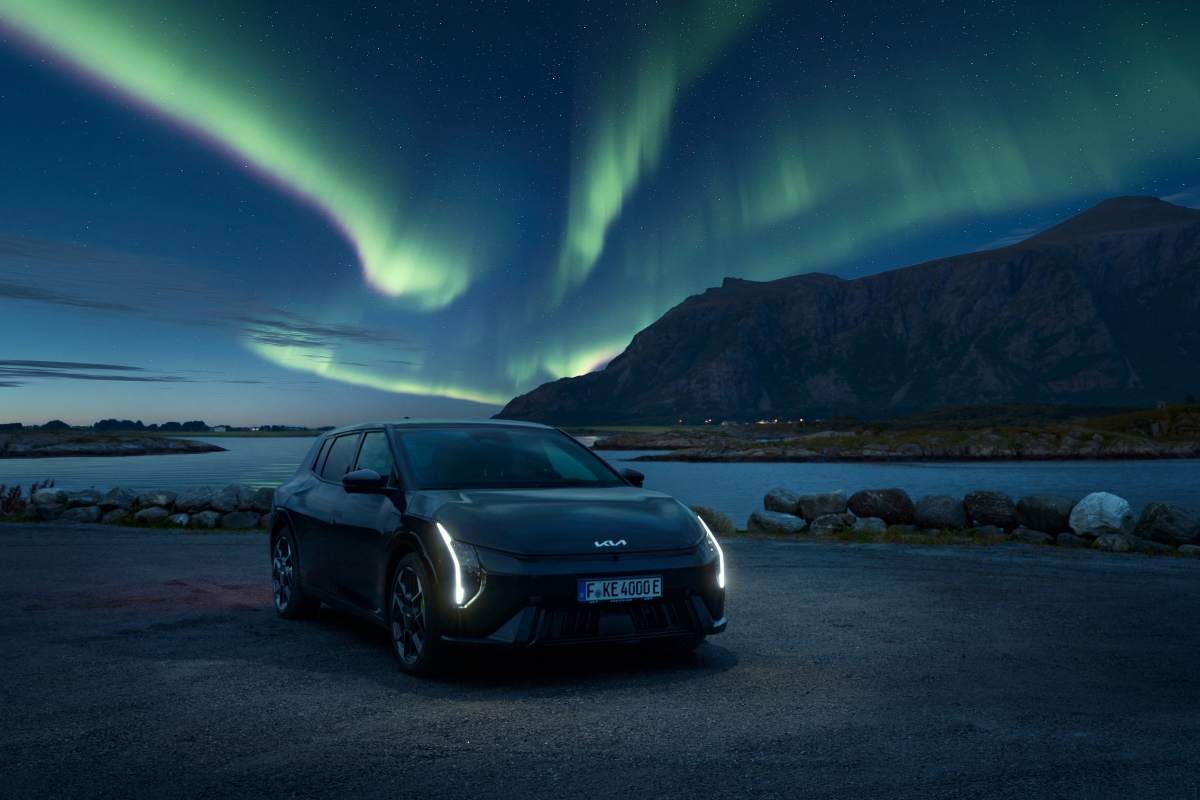 Original-32303-kia-ev4-gt-penta-metal-northern-lights-print-3600x2400-003.jpg
