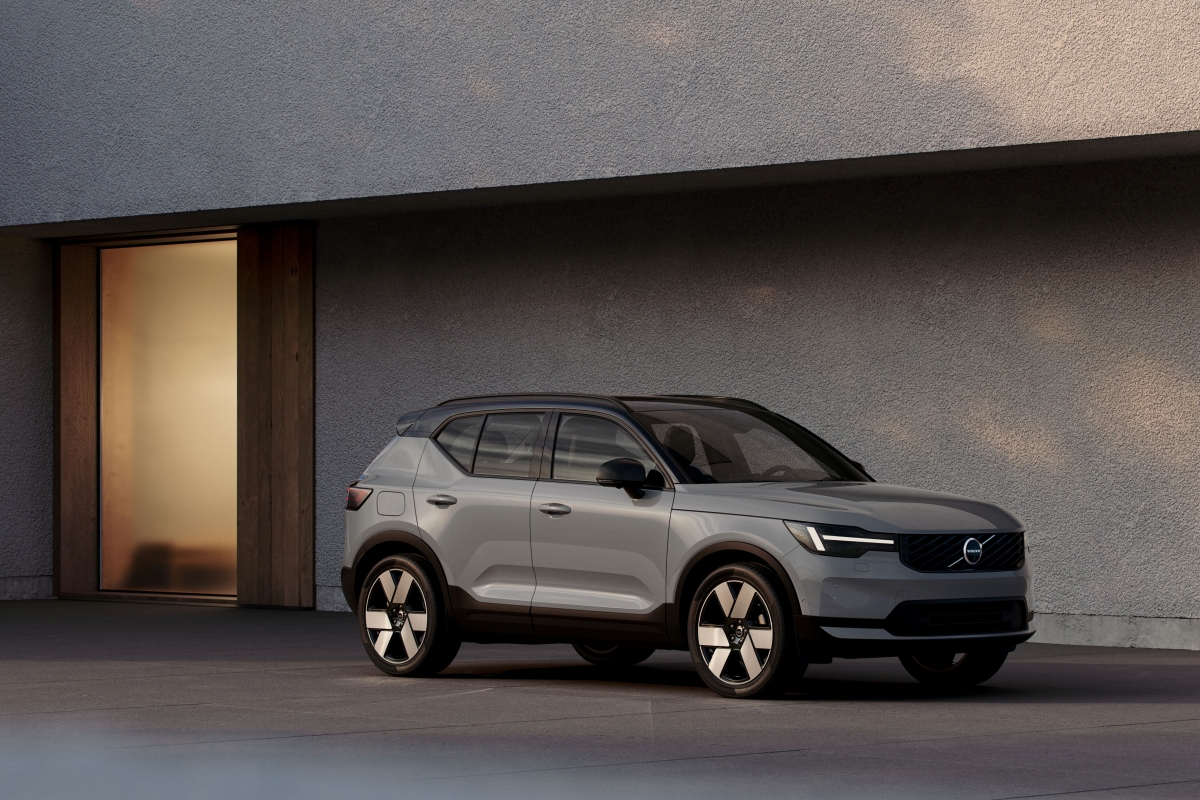 Hero_The_New_Volvo_XC40_Exterior_3QFront.jpg