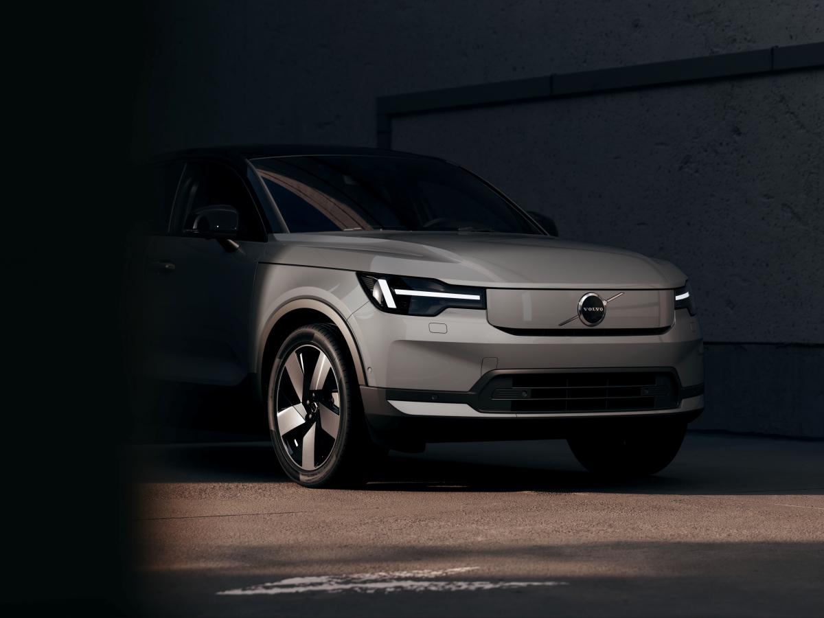 The_New_Volvo_EC40_Exterior_Detail_FrontGrille.jpg