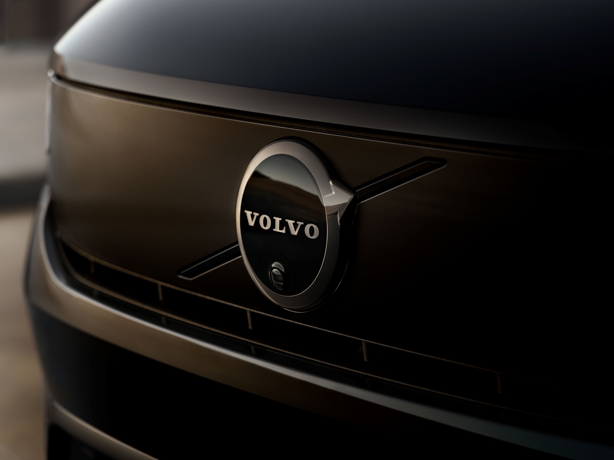 The_New_Volvo_EC40_Exterior_Detail_Ironmark.jpg