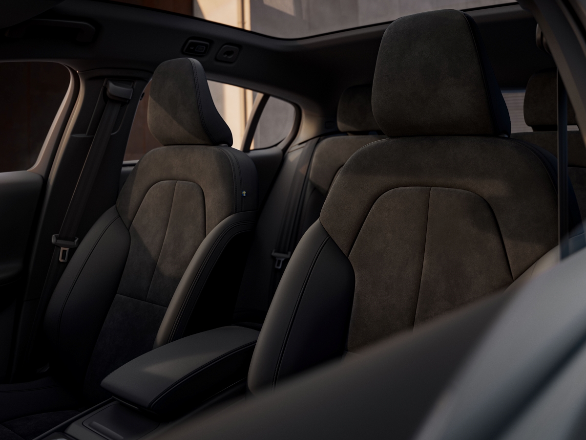 The_New_Volvo_EC40_Interior_Overview_FrontToBack.jpg