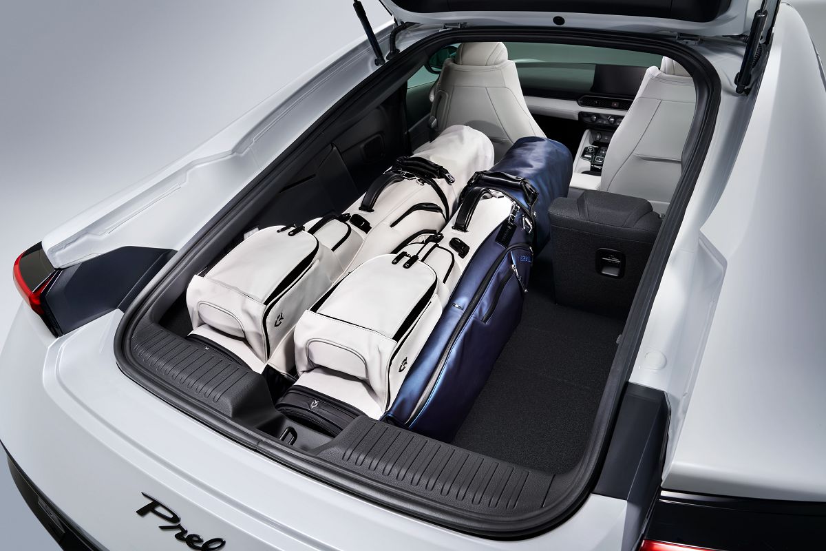 LuggageRoom_D_v01 (1).jpg