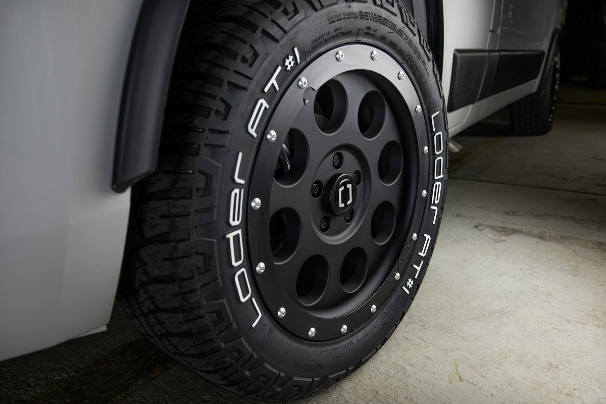 2022_11_CC_CV541_customparts_felge_01-Screen.jpg