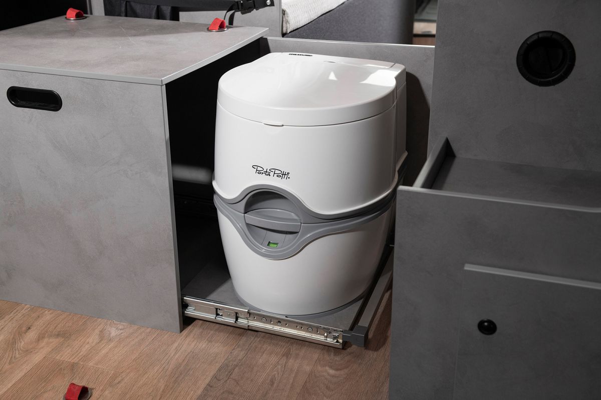 CC_541_Hecktoilette_RET_080525_03-Screen.jpg