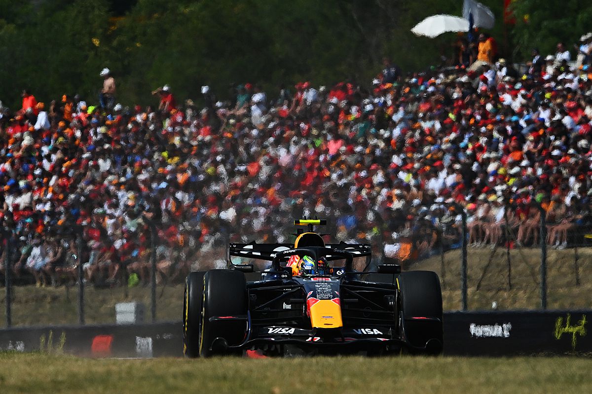 Max Verstappen在匈牙利大獎賽中，憑藉穩定節奏與關鍵超車守住領先位置。（Red Bull提供）.jpg